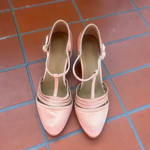 Ballroom Closed Toe Dance Shoes Light Pink - Picture 4 of 4